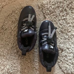Sorel lace up slip on high top “sneakers” size 7.5